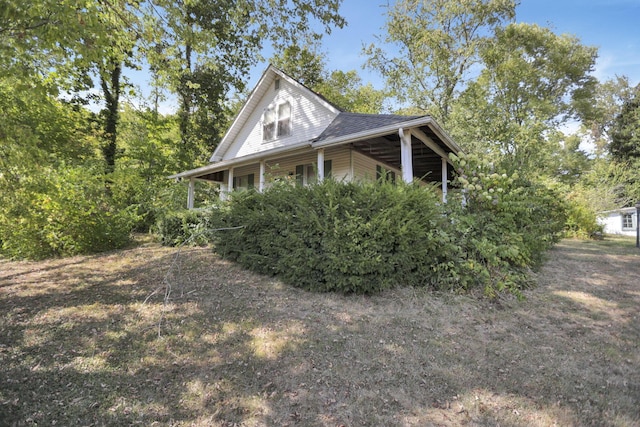 view of home's exterior