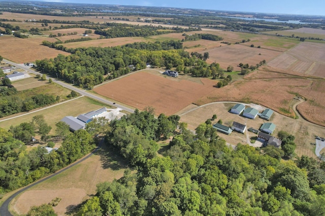 birds eye view of property featuring a rural view