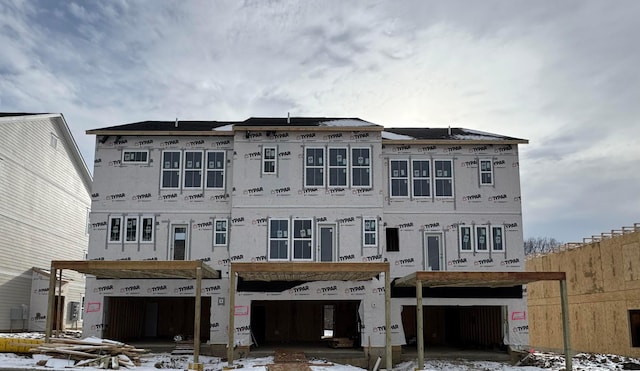 view of front of house with an attached garage