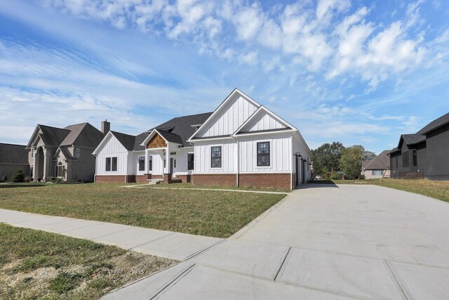 13917 Fantasy Way, Pickerington, OH 43147 - view of front facade featuring a front lawn