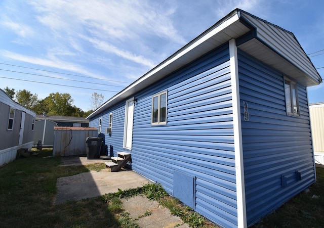 view of home's exterior