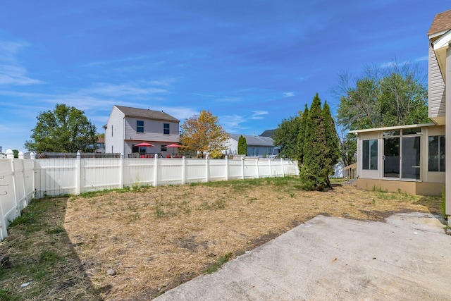 view of yard featuring a patio