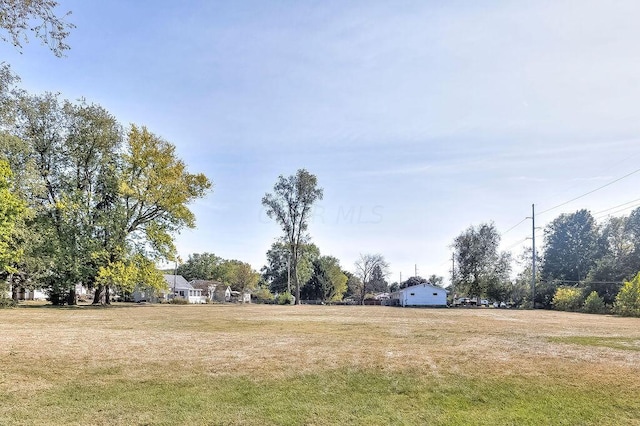 702 Coshocton Ave, Mount Vernon, OH 43050 - view of yard