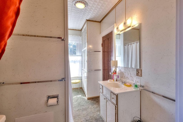 702 Coshocton Ave, Mount Vernon, OH 43050 - bathroom with vanity
