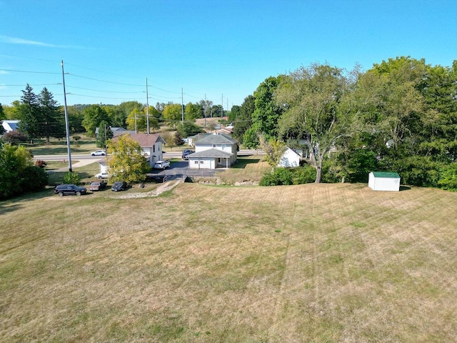 702 Coshocton Ave, Mount Vernon, OH 43050 - view of grassy yard