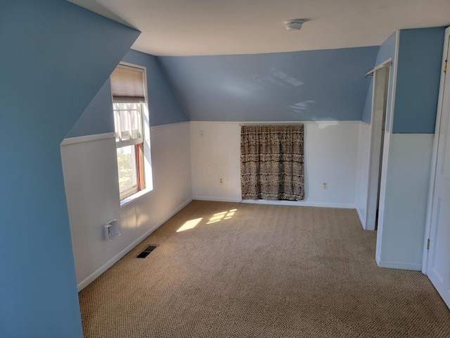 859 Gladden Rd, Grandview Heights, OH 43212 - bonus room featuring carpet, baseboards, and vaulted ceiling