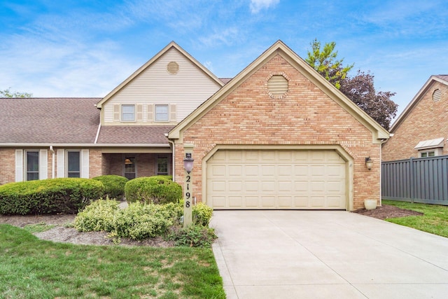 view of front property featuring a garage