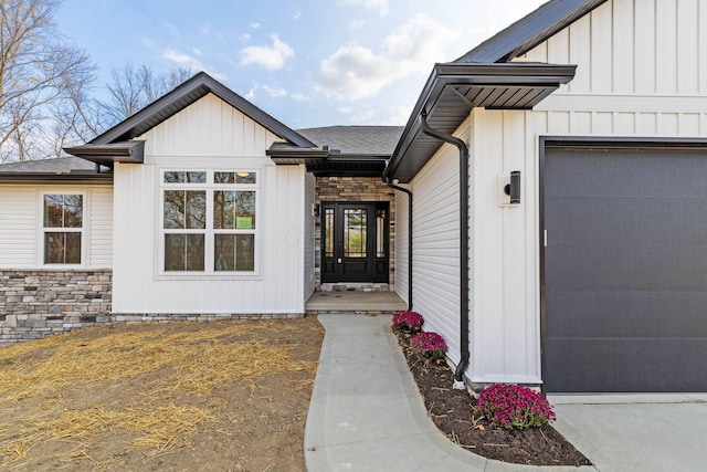 property entrance featuring a garage