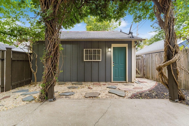 view of outbuilding