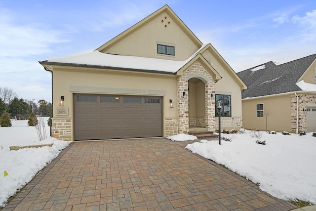 view of front facade with a garage