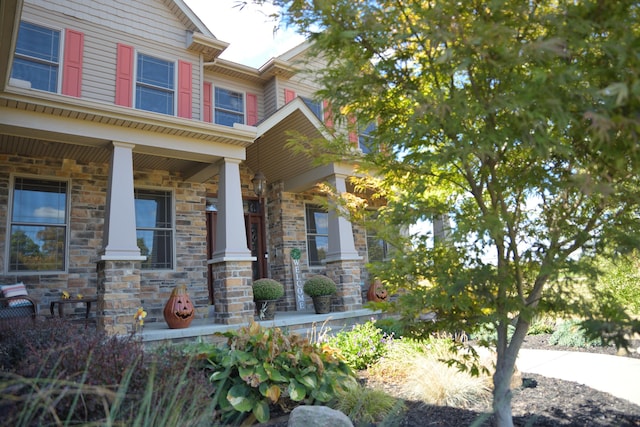 view of front of house featuring covered porch