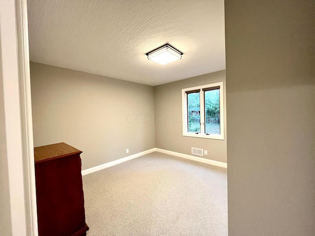 empty room with carpet