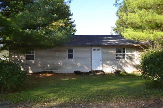 exterior space featuring a yard