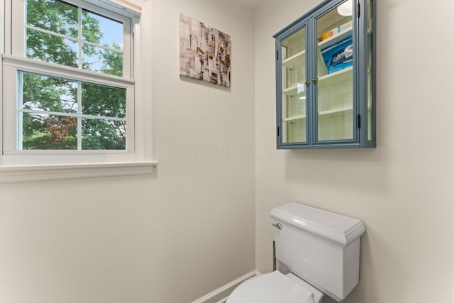 bathroom featuring toilet