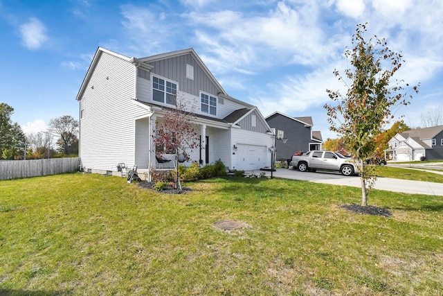 view of front of home featuring a front yard