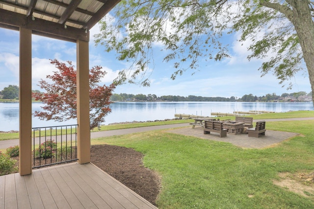 view of yard with a water view