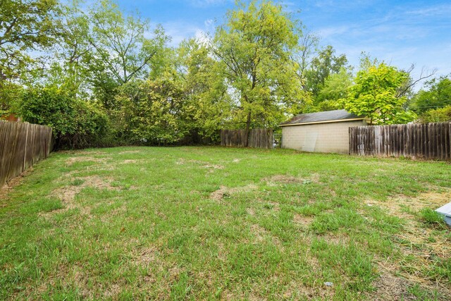 2789 Berrell Ave, Columbus, OH 43211 - view of fenced backyard