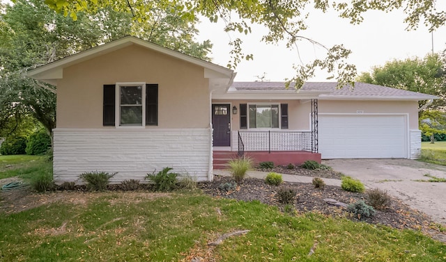 5858 Cummington Ct, Columbus, OH 43213 - photo 1