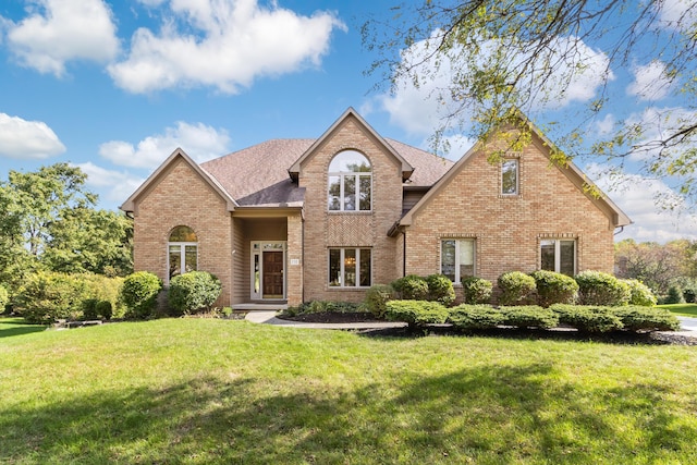 view of front of house with a front yard