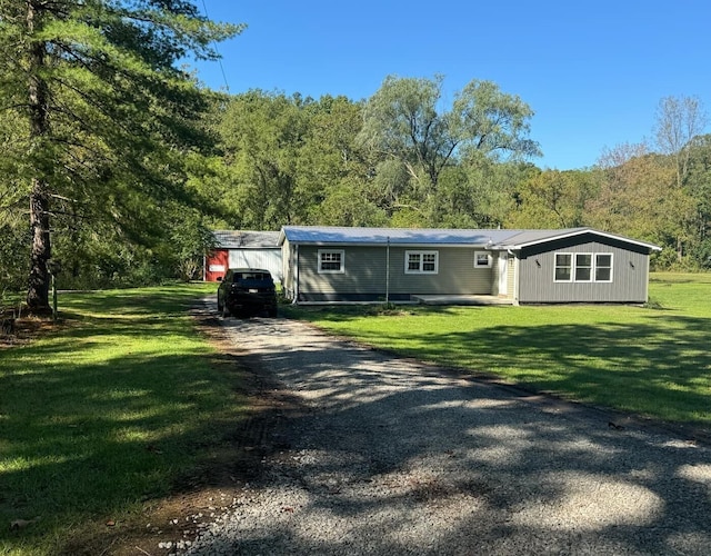 view of front of property with a front yard