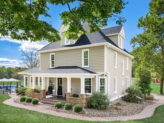 view of front of house featuring a porch