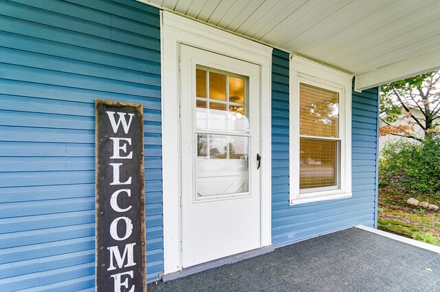 view of property entrance