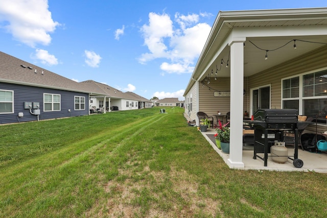 view of yard featuring a patio