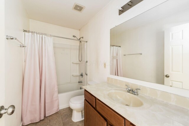 full bath with vanity, toilet, shower / bathtub combination with curtain, and visible vents
