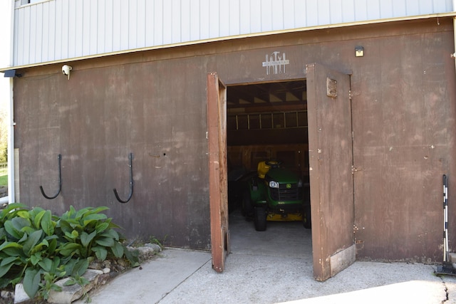 view of outbuilding