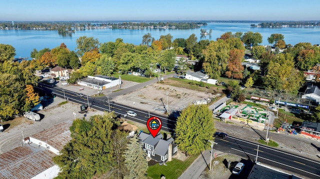 bird's eye view with a water view