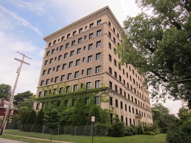 view of building exterior