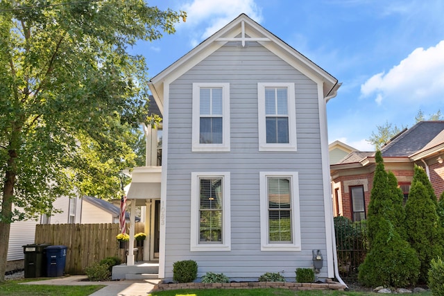 view of front of home