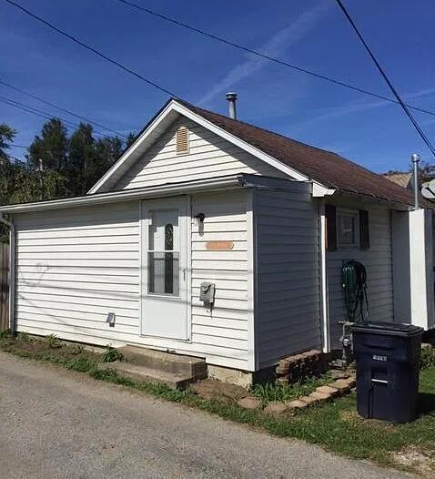 234 Park St (Rear), Rear Lancaster, OH 43130 - photo 1