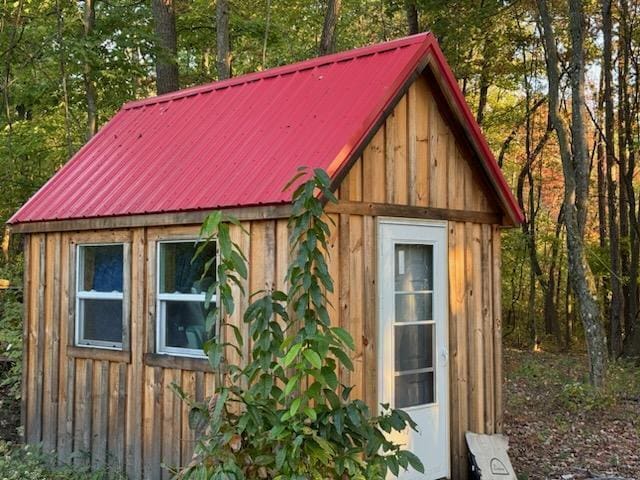 view of outdoor structure