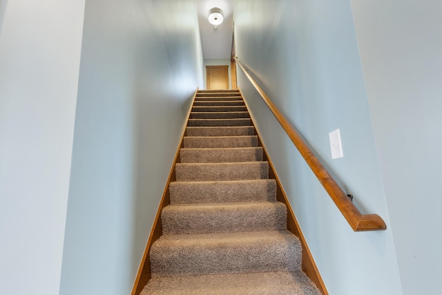 17311 Gambier Rd, Mount Vernon, OH 43050 - staircase with baseboards
