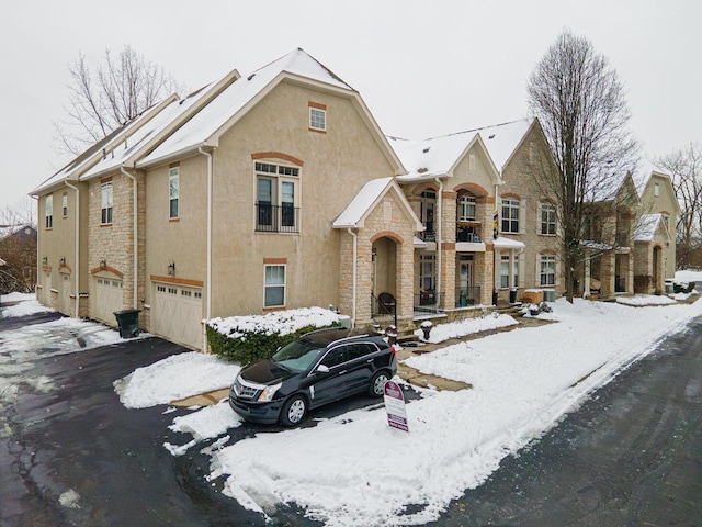 view of front of home featuring a garage