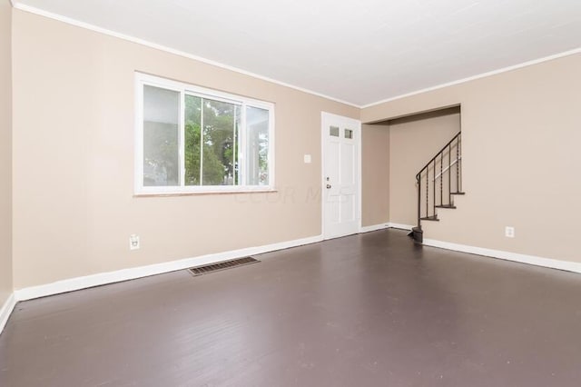 foyer with crown molding