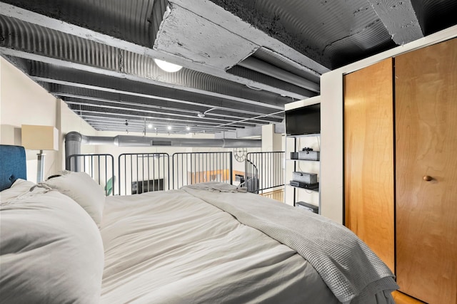 bedroom featuring a closet