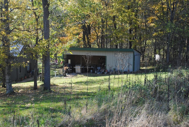 view of outbuilding