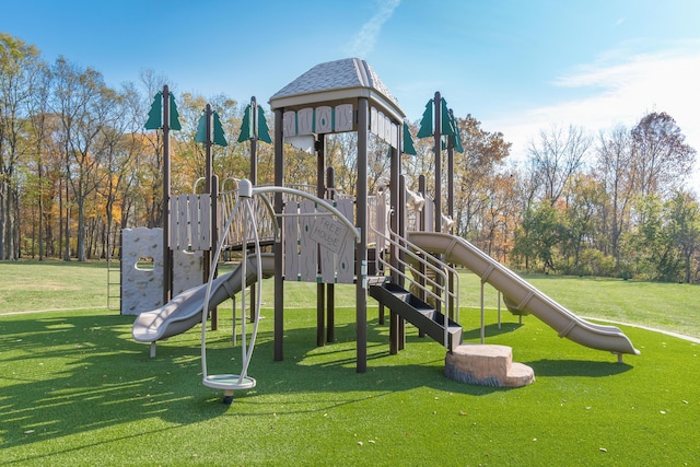 10492 Allen Rd, Pickerington, OH 43147 - community jungle gym with a lawn