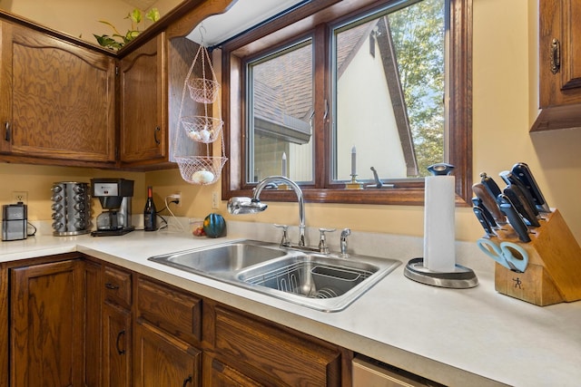 kitchen featuring sink