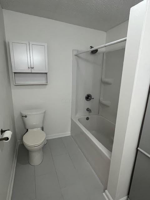 641/2 N Beaver St, Carroll, OH 43112 - full bathroom featuring shower / washtub combination and tile patterned flooring