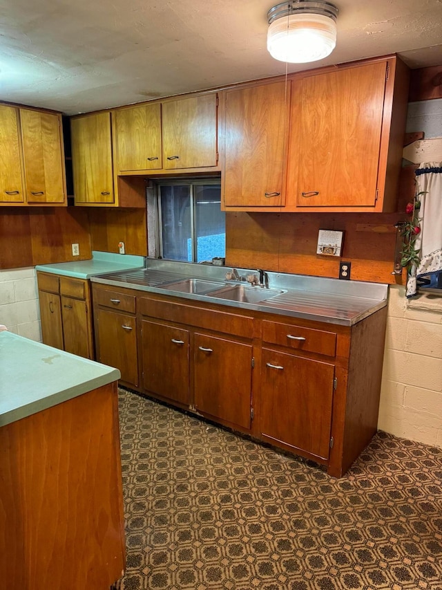 kitchen featuring sink