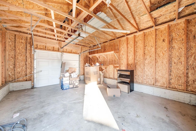 1109 Fairwood Ave, Columbus, OH 43206 - view of garage