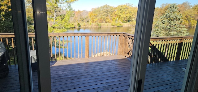 5608 Cardinal Dr, Orient, OH 43146 - wooden terrace featuring a water view