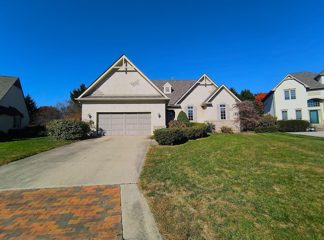 view of front facade with a front lawn