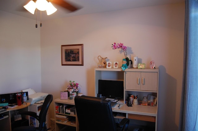 office area featuring ceiling fan