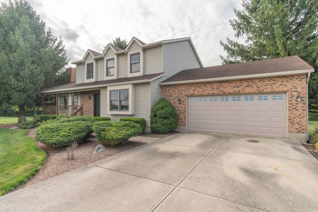 view of front facade featuring a garage