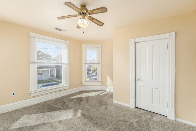 2402 E Ave, Columbus, OH 43202 - unfurnished room with carpet and ceiling fan