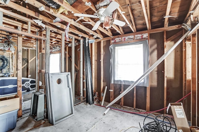 misc room featuring ceiling fan